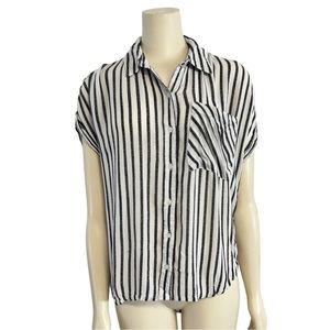 Forever 21 Stiped Button Shirt Womens Small Black White Short Sleeve High Low.‎